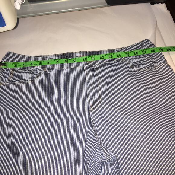 Women's Style & Co. Capris size 16 Tummy Control - Picture 5 of 7